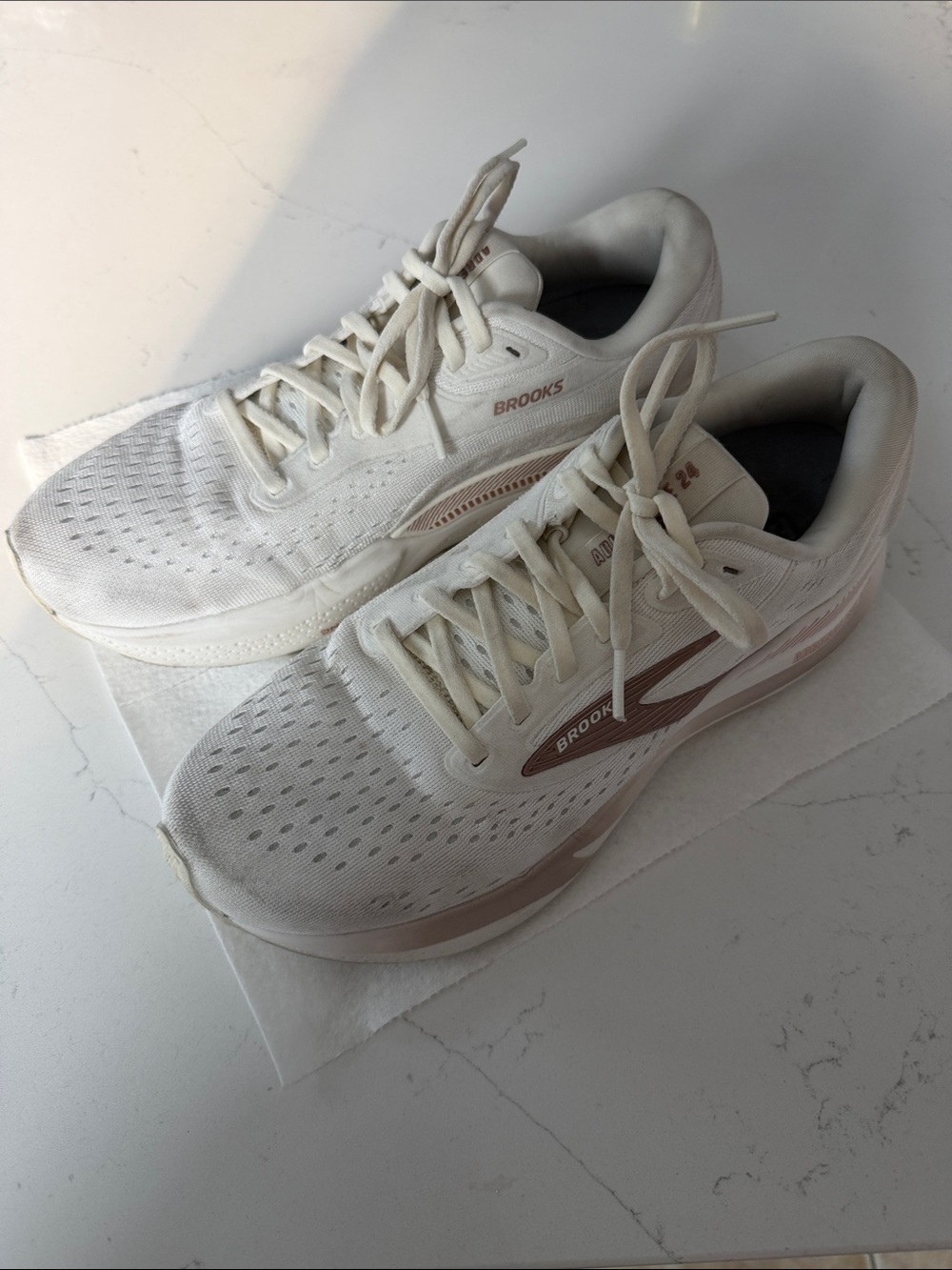 Brooks Adrenaline GTS 24